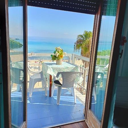 La Perla Sul Mare Apartment มอนเดลโล ภายนอก รูปภาพ